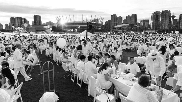 diner en blanc Dîner en Blanc and Ce Soir Noir Attendees are Equally Terrible